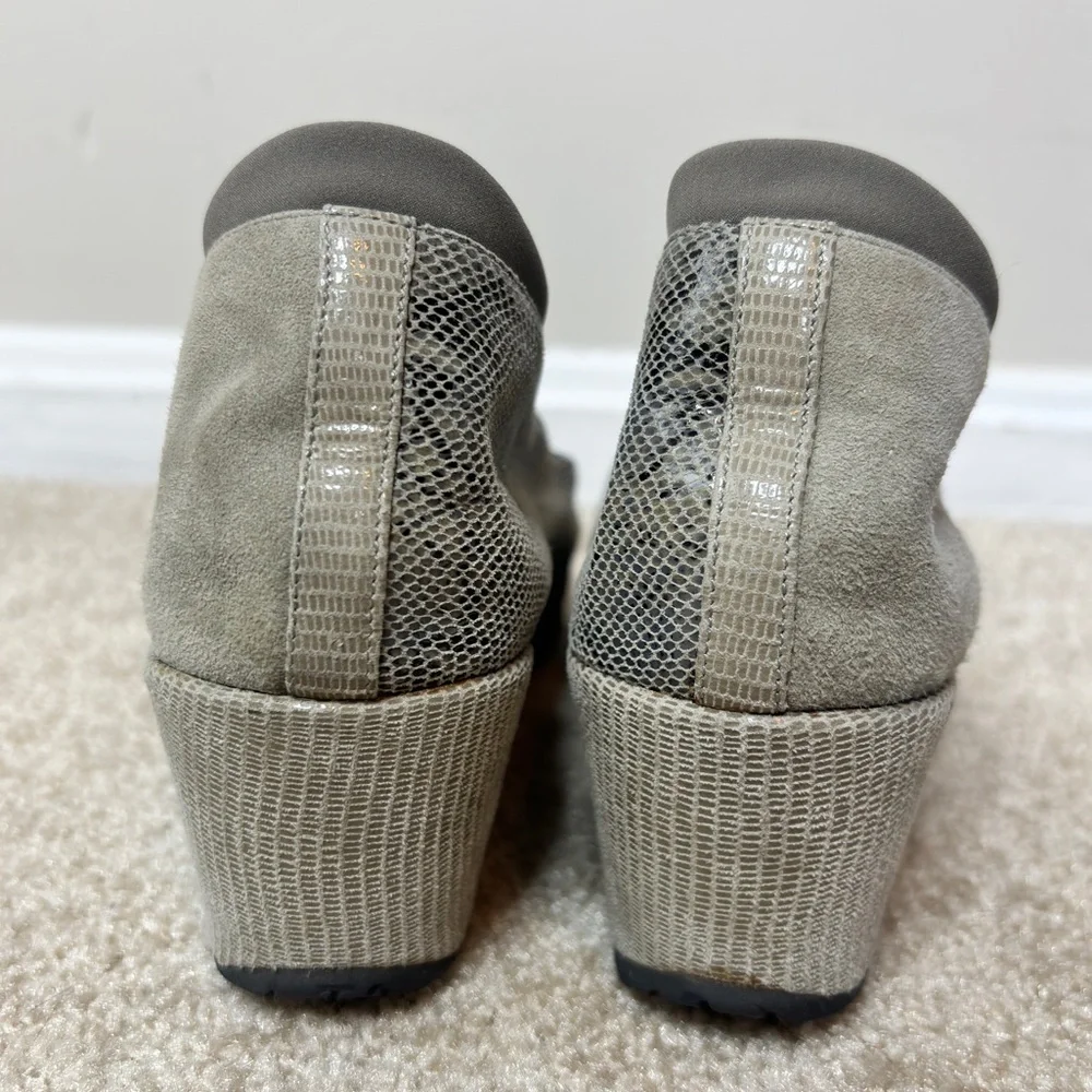 Thierry Rabotin Gray Suede Snake Skin Mixed Leather Wedge Slip on Shoes Size 8.5